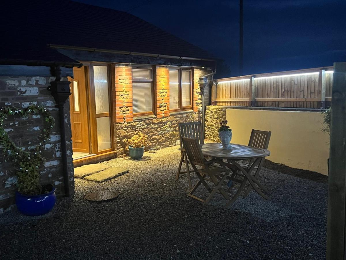 Апартаменты Penburren At Minster Farm West Херефорд Экстерьер фото